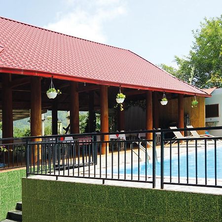 Khoa Thanh Hotel Hoa Binh Bagian luar foto