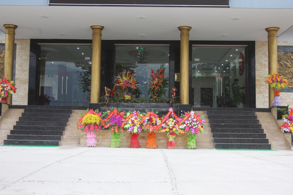Khoa Thanh Hotel Hoa Binh Bagian luar foto