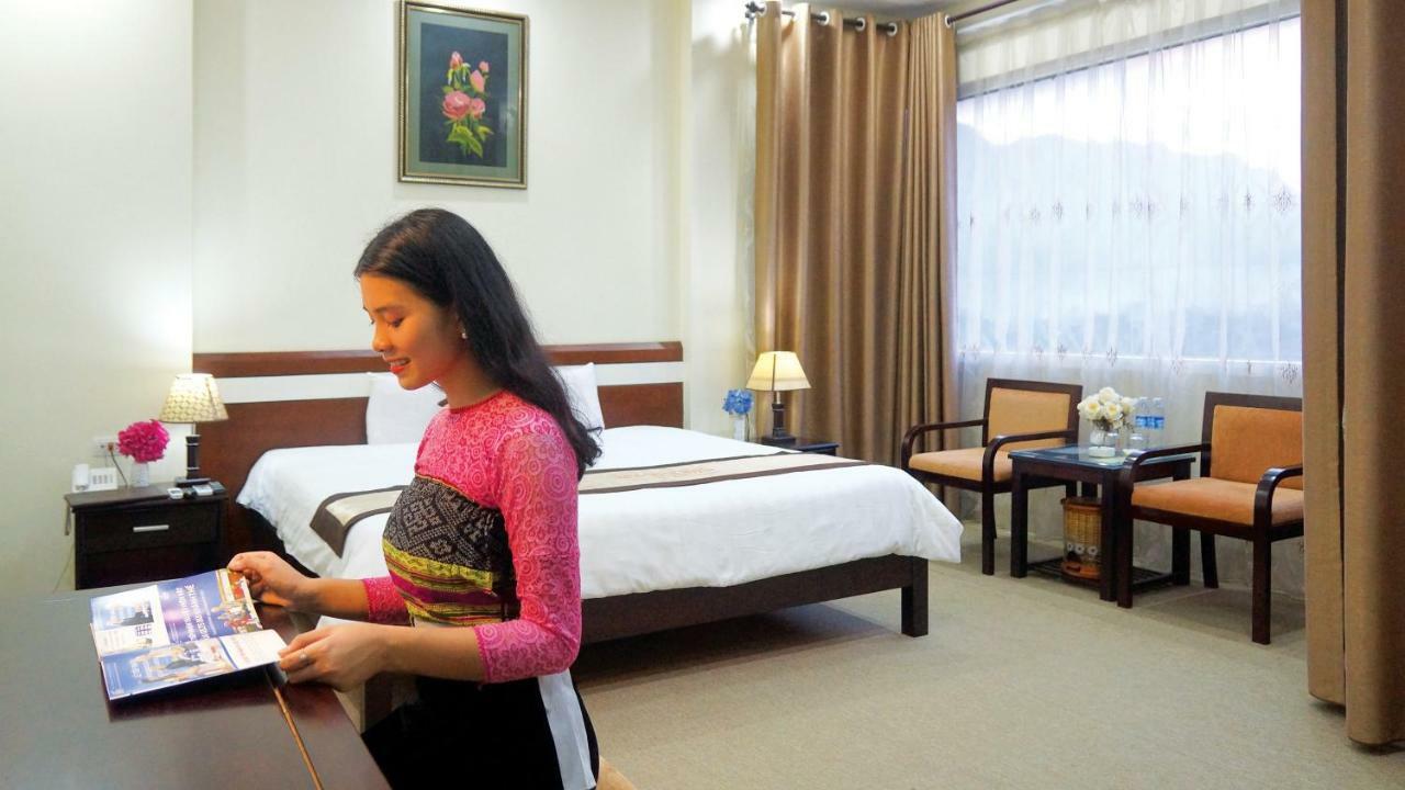 Khoa Thanh Hotel Hoa Binh Bagian luar foto