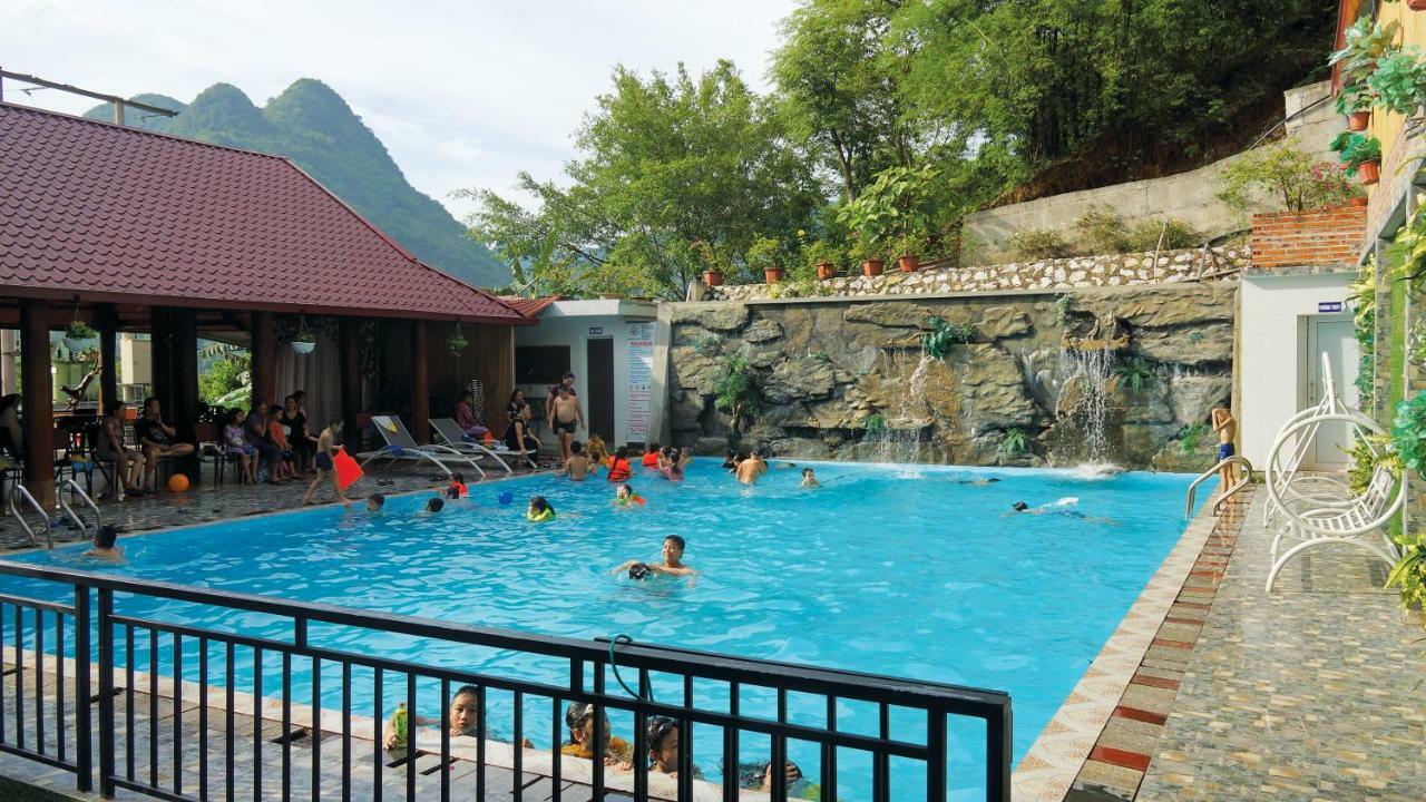 Khoa Thanh Hotel Hoa Binh Bagian luar foto